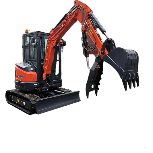 3.5 TON KUBOTA DIESEL ENGINE MINI EXCAVATOR W/ HYDRAULIC THUMB | CFG35UF