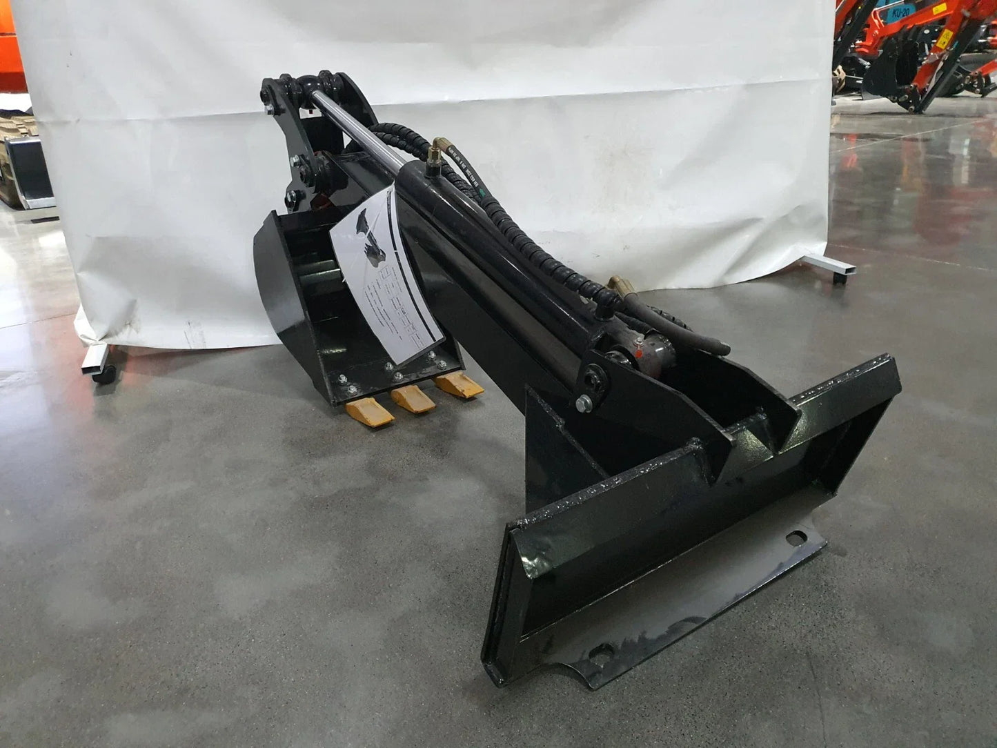 AGT 12" Digger Bucket Single Arm DiggerAttachment for Mini Skid Steer | M-DRG