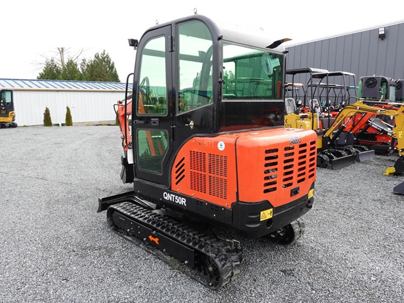 2.5 Ton Mini Excavator Rato Engine 21kW Gasoline Excavator Mini Digger With Hydraulic Thumb Digger | QNT50R