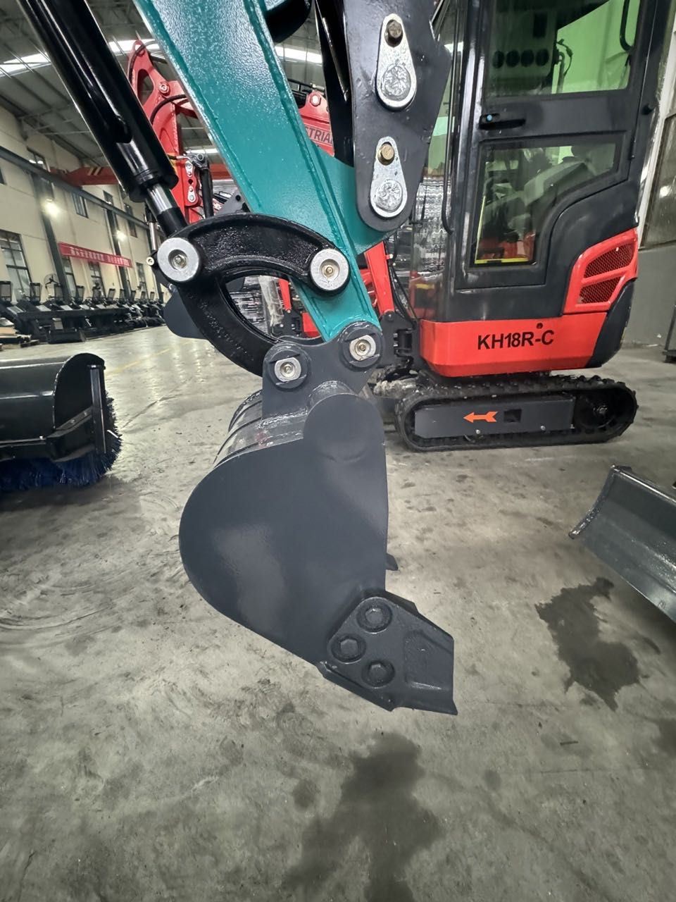 1 Ton Mini Excavator with Hydraulic Thumb Gasoline RATO Engine | KH16R