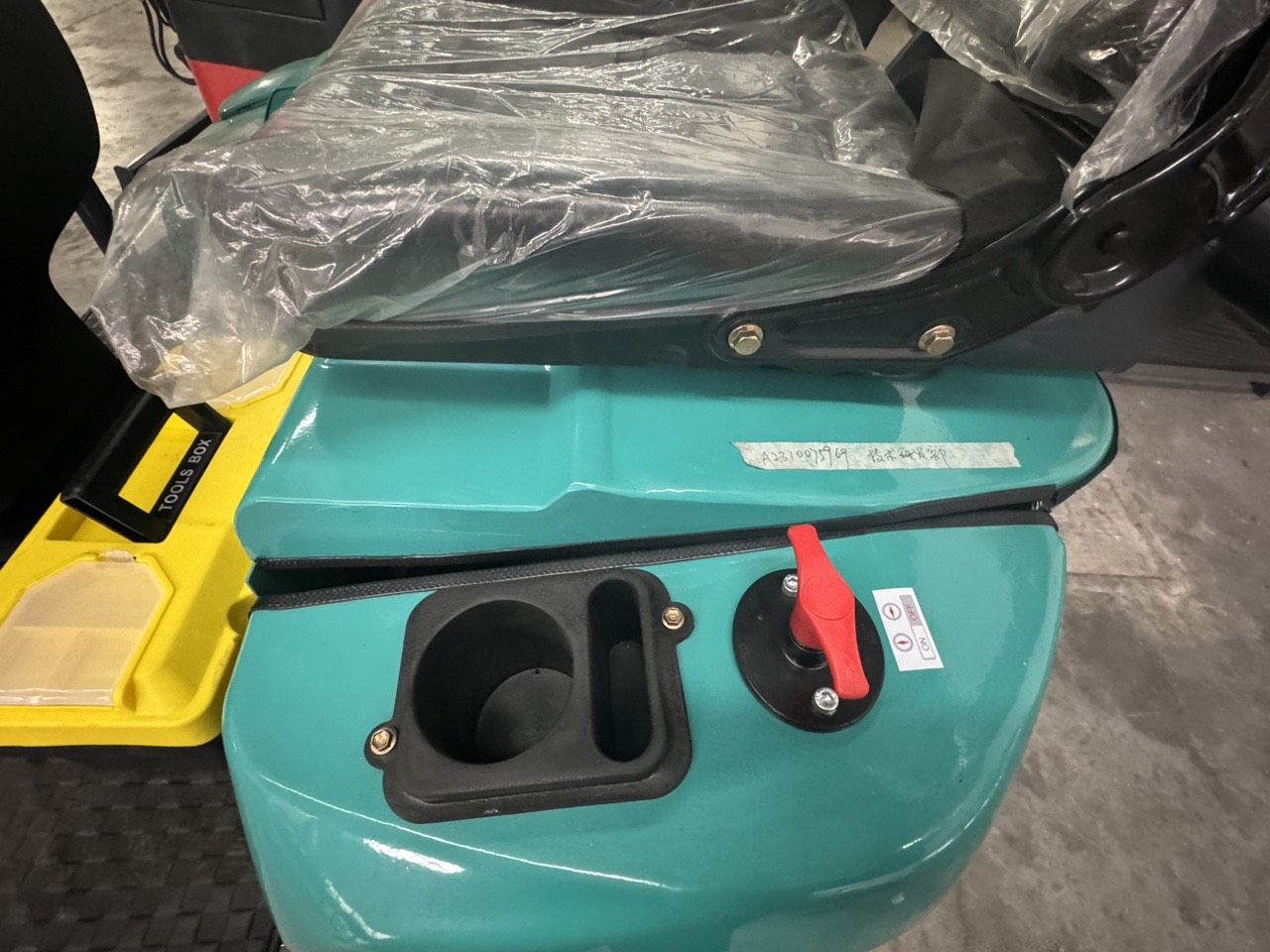 1 Ton Mini Excavator with Hydraulic Thumb Gasoline RATO Engine | KH16R