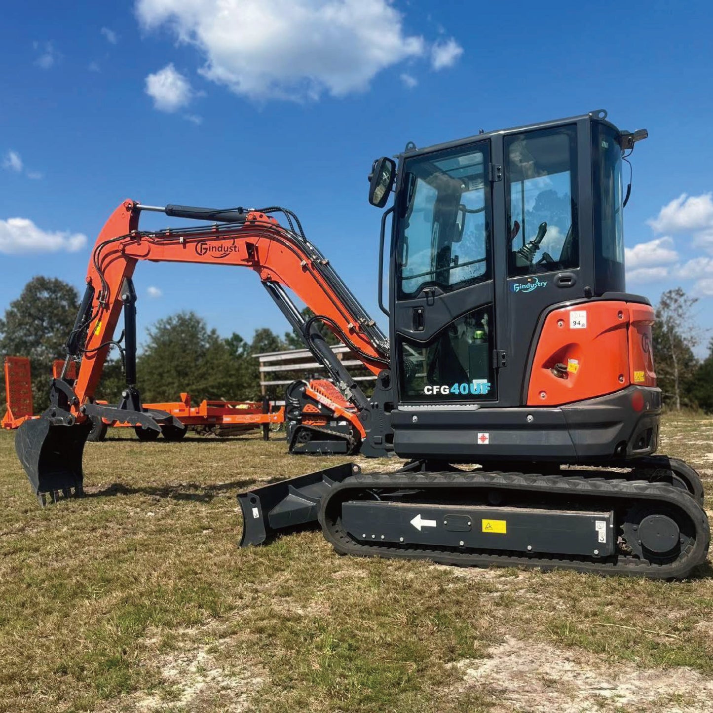 4-Ton Mini Excavator with Kubota Engine With Hydraulic Thumb | CFG-40UF