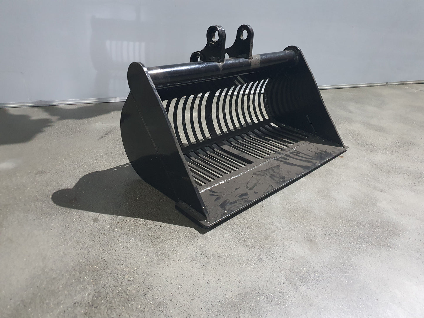 24" Riddle Bucket Skeleton Bucket For 1-2 TonMini Excavators | 12EX-LD24B