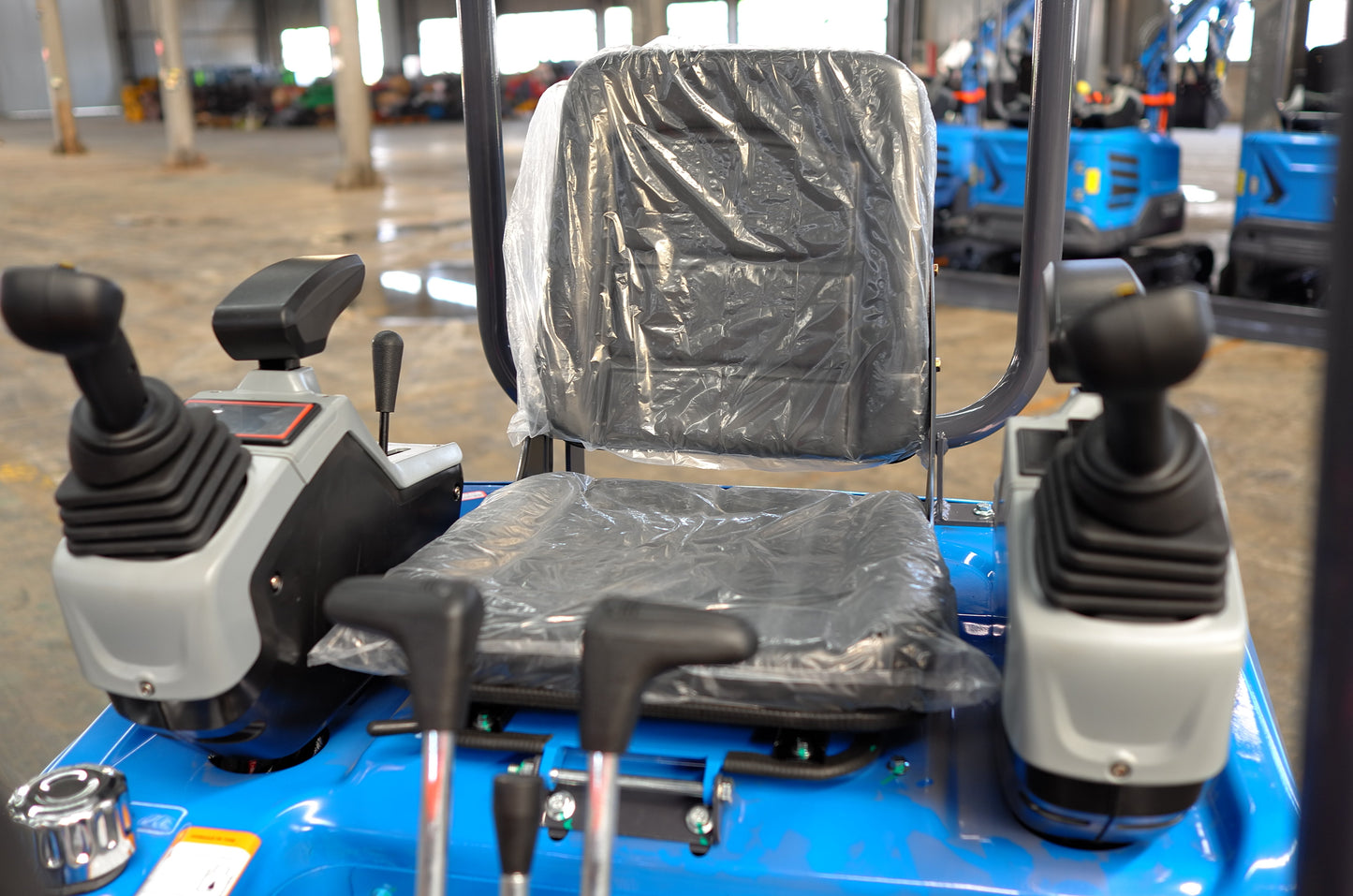 1.3Ton 13.7HP Mini Excavator Digger Diesel Kubota EPA Engine Crawler | DM20