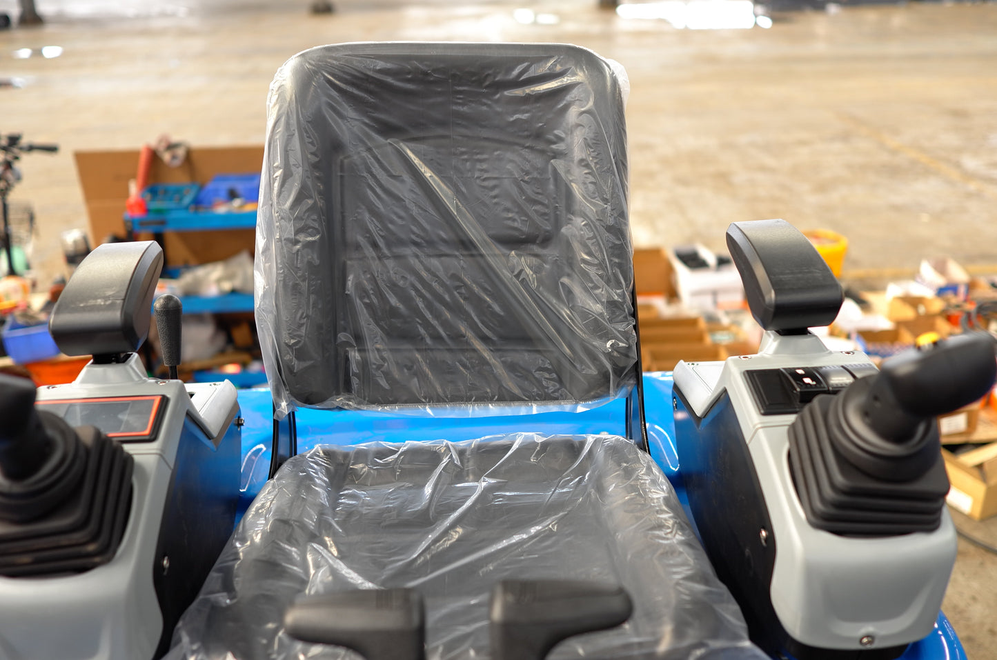 1.3Ton 13.7HP Mini Excavator Digger Diesel Kubota EPA Engine Crawler | DM20