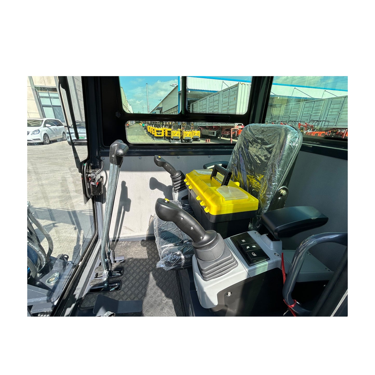 2 Ton Hydraulic Excavator Crawler Digger Gasoline Engine Excavator With Cab | MY50R