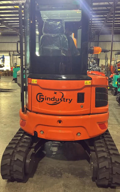 2.8 Ton Mini Excavator with Kubota Diesel Engine, Hydraulic Thumb, 4-Way Blade & Quick Coupler | CFG35UF-L
