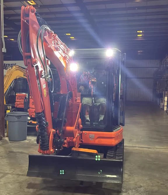 2.8 Ton Mini Excavator with Kubota Diesel Engine, Hydraulic Thumb, 4-Way Blade & Quick Coupler | CFG35UF-L