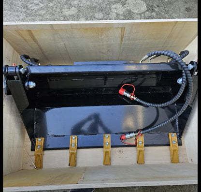 43" 4-in-1 Combo Bucket Mini Skid Steer | M-4IN1BUCKET