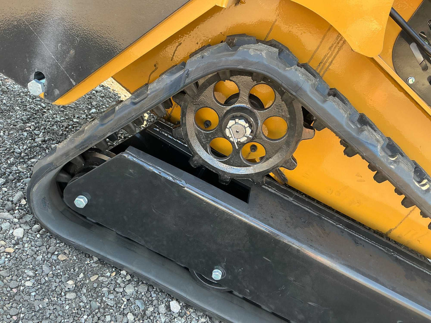 Mini Skid Steer Loader Crawler Diesel Kubota Engine | KKT27