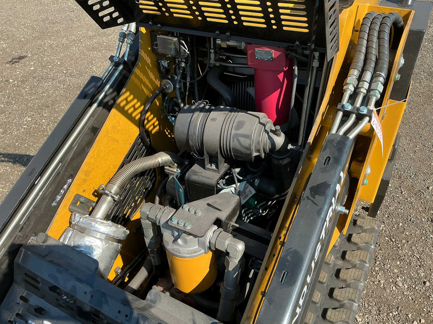 Mini Skid Steer Loader Crawler Diesel Kubota Engine | KKT27