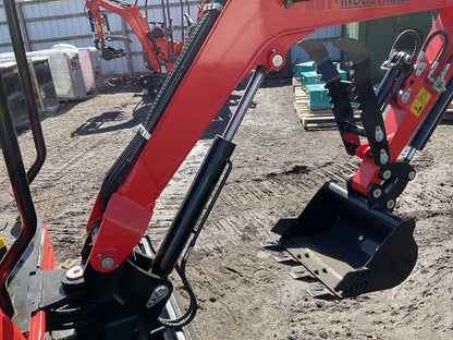 2.8 Ton Kubota Diesel Engine Minexcavator W/ Enclosed Cab | QK30K