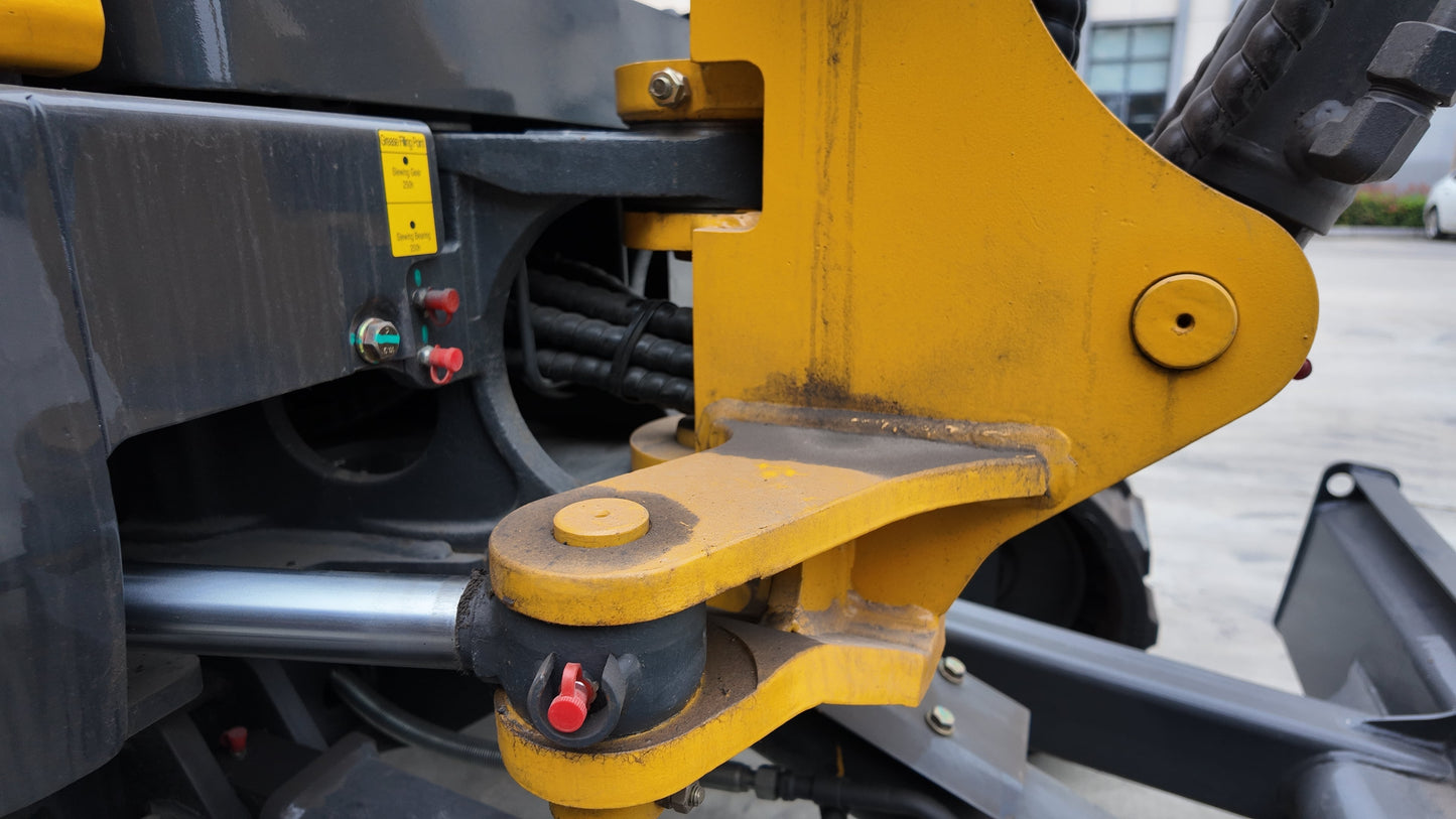 2.8 Ton Yanmar Diesel Engine Miniexcavator W/ Hydraulic Thumb | CFG-STE35SR