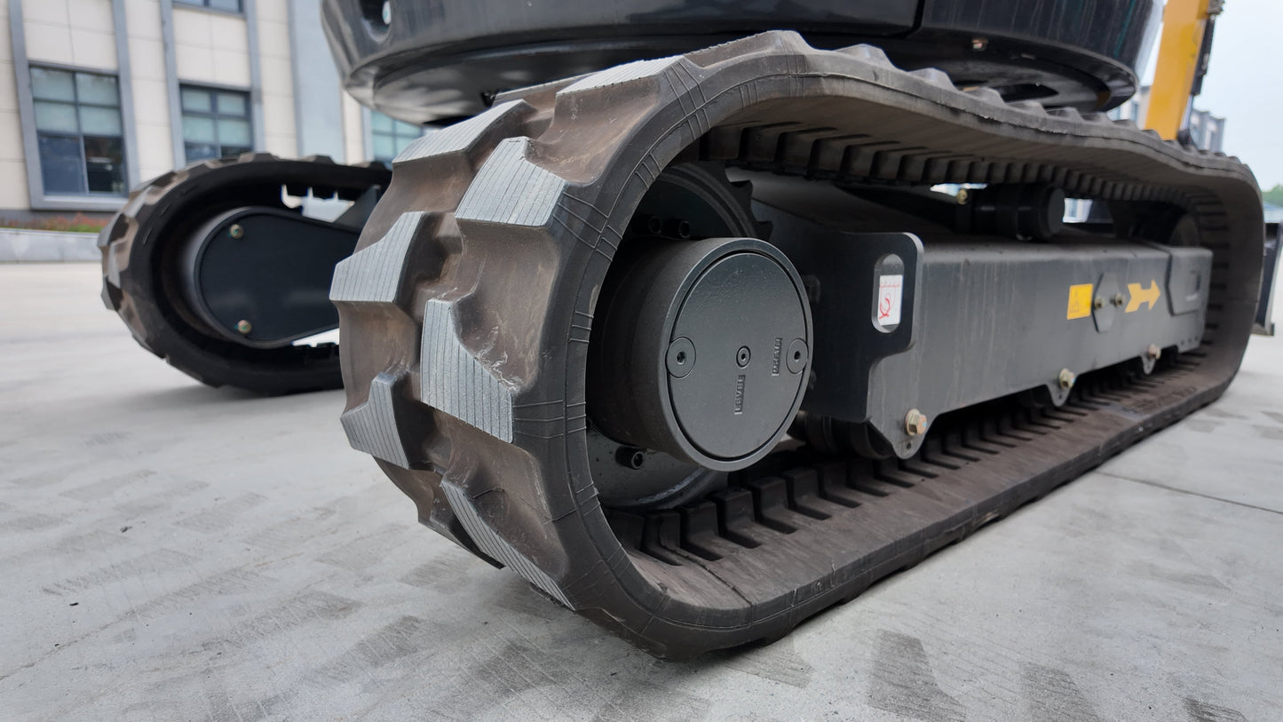 2.8 Ton Yanmar Diesel Engine Miniexcavator W/ Hydraulic Thumb | CFG-STE35SR