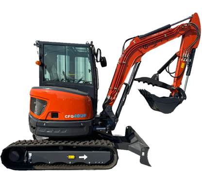 4-Ton Mini Excavator with Kubota Engine With Hydraulic Thumb | CFG-40UF