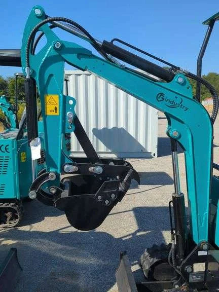 1 Ton Mini Excavator Rato Engine w/ 16" Digging Bucket | QH12R