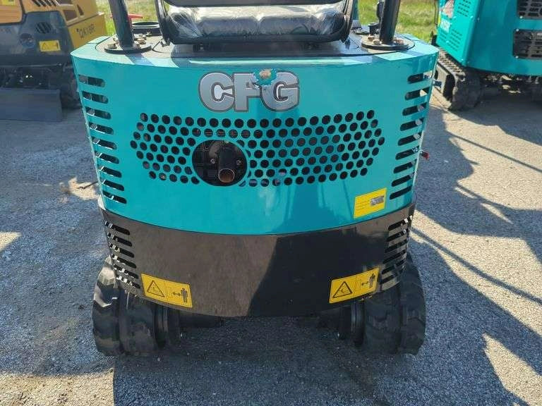 1 Ton Mini Excavator Rato Engine w/ 16" Digging Bucket | QH12R