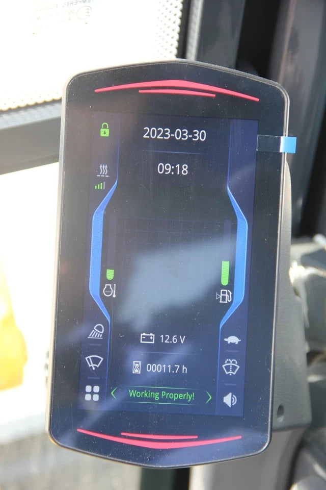 2.8 Ton Yanmar Diesel Engine Miniexcavator W/ Hydraulic Thumb | CFG-STE35SR